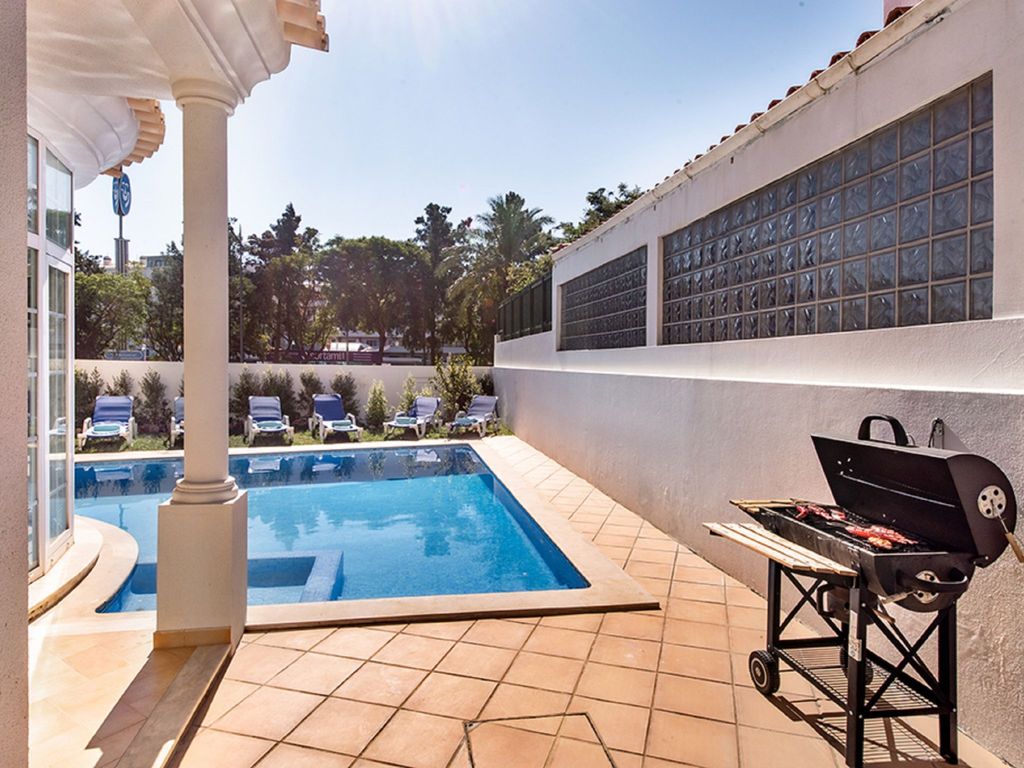 Demi - VIP Properties