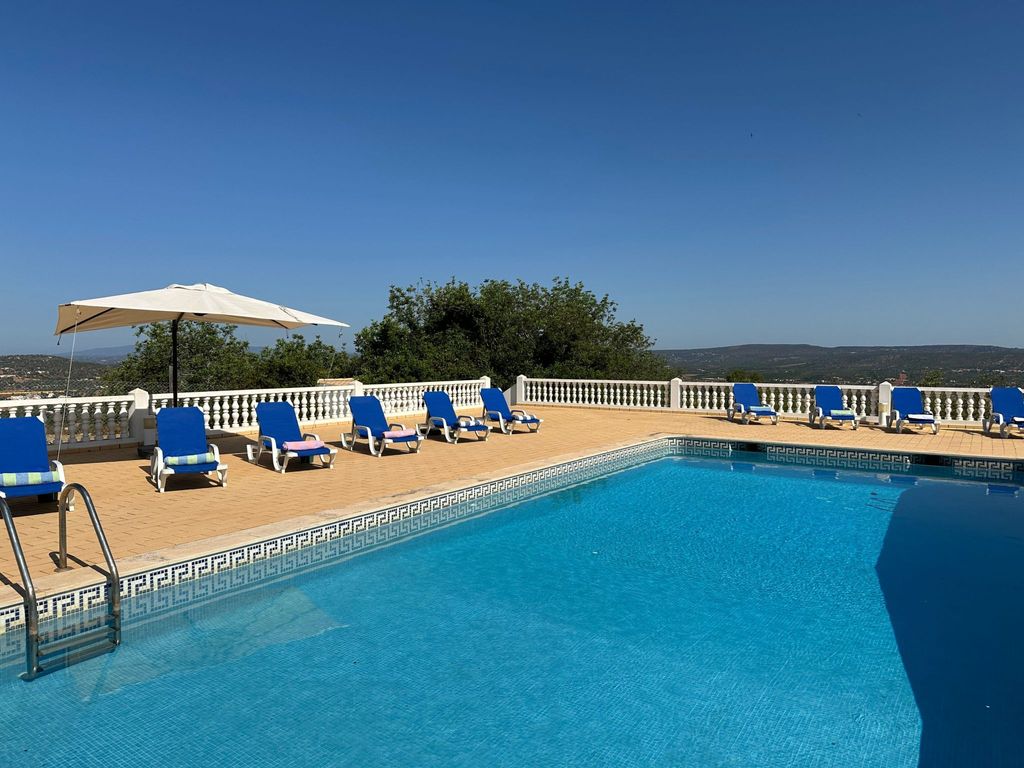 Anwesen mit eigenem Pool