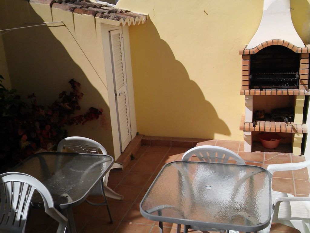 mit Terrasse