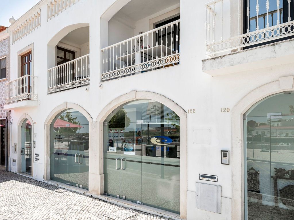 Haus am Flussufer
