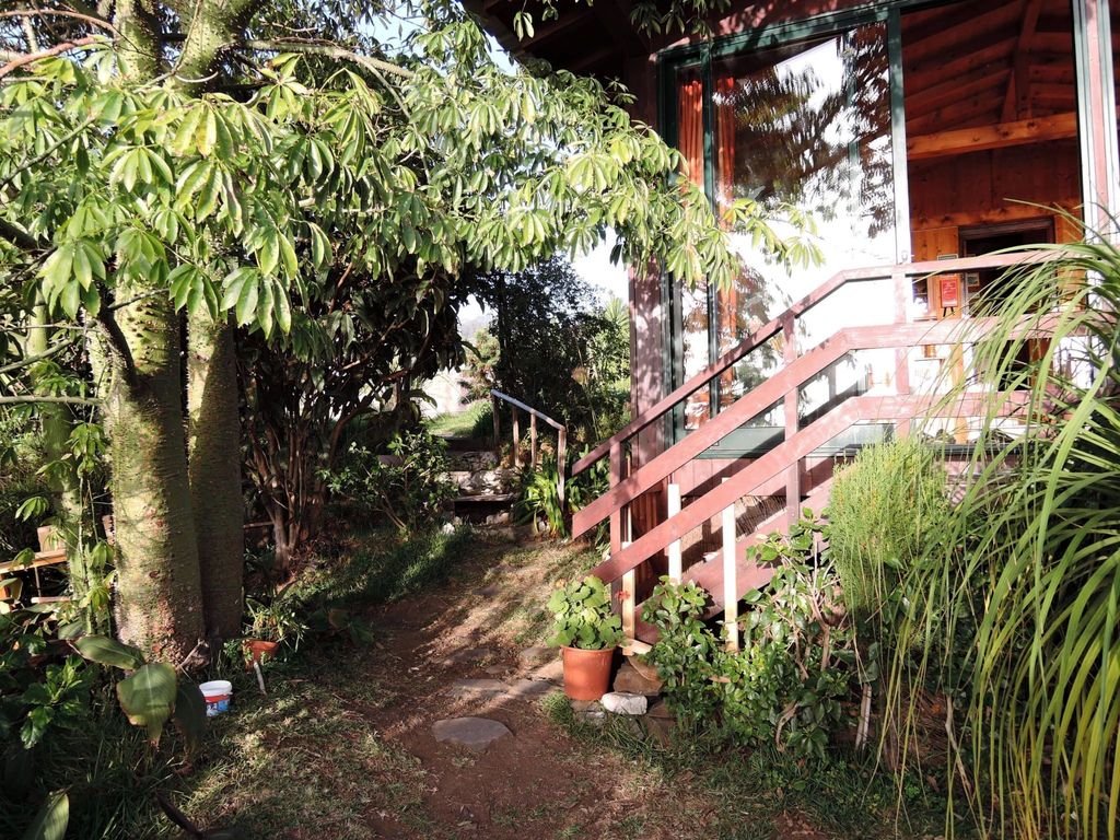 in Canhas mit Schönem Garten