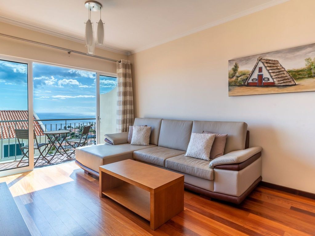 "Garajau View" mit Balkon
