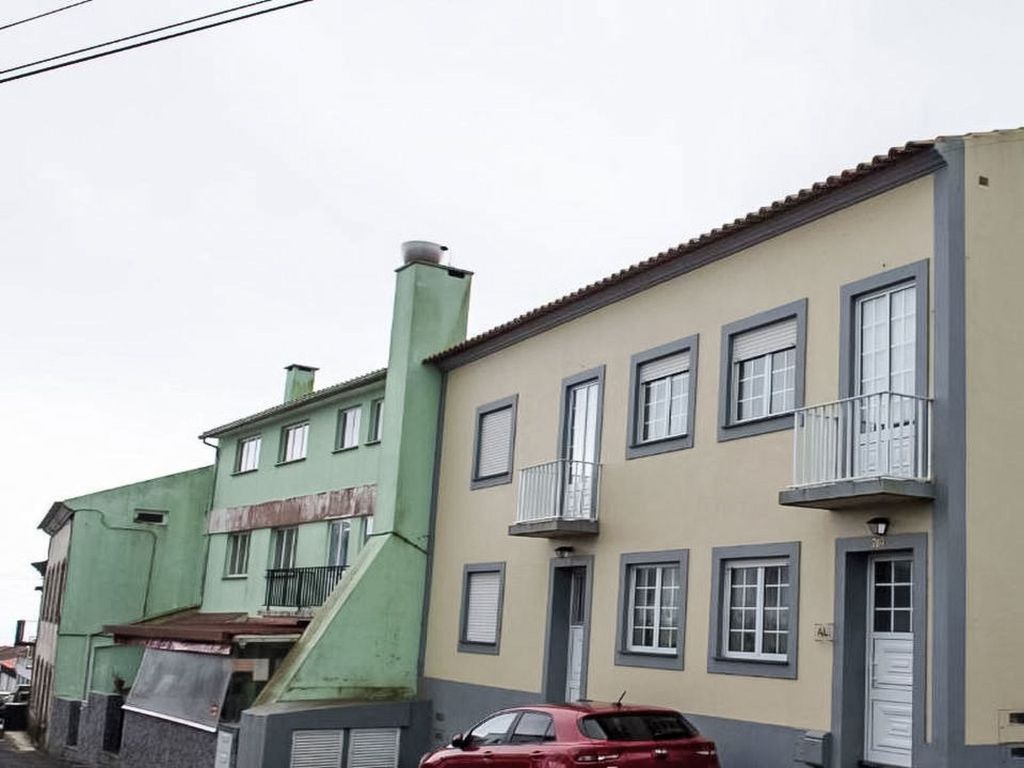 Geräumiges Haus in der Nähe von Angra do Heroismo