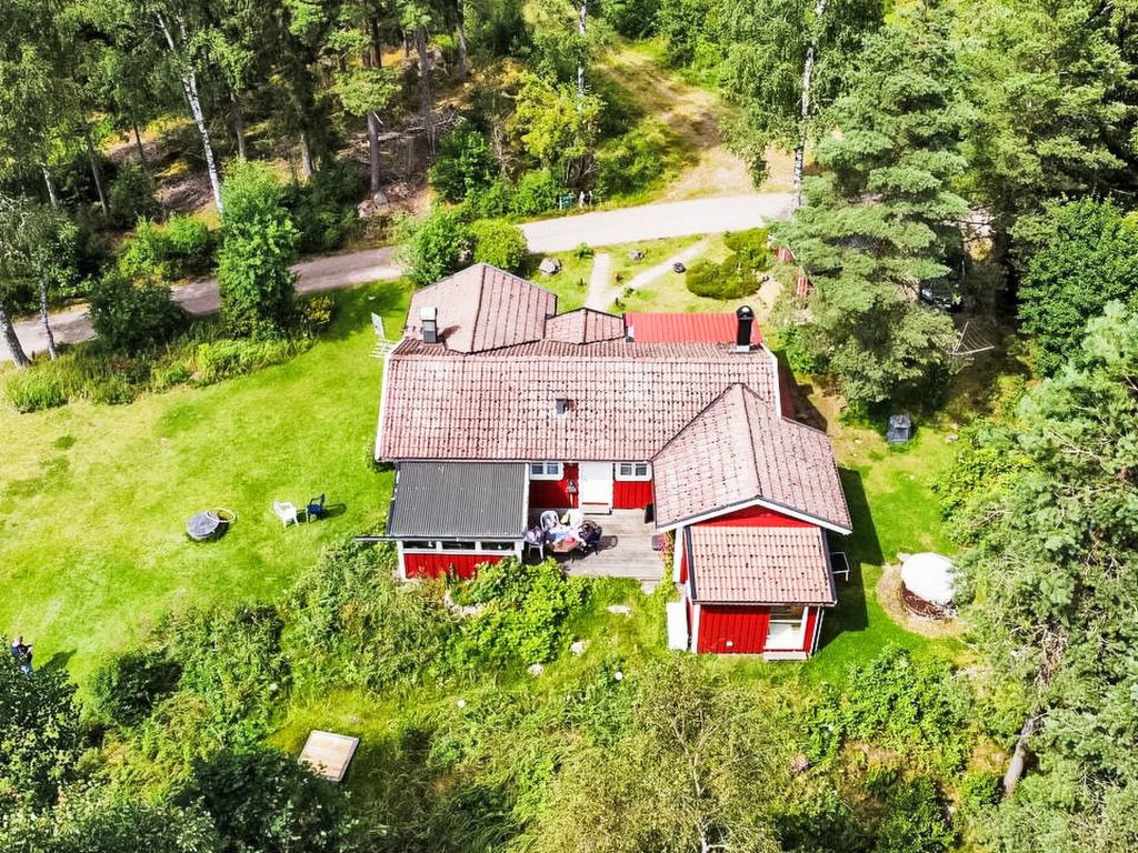 Idyllisch gelegenes, ebenerdiges Haus mit Terrasse