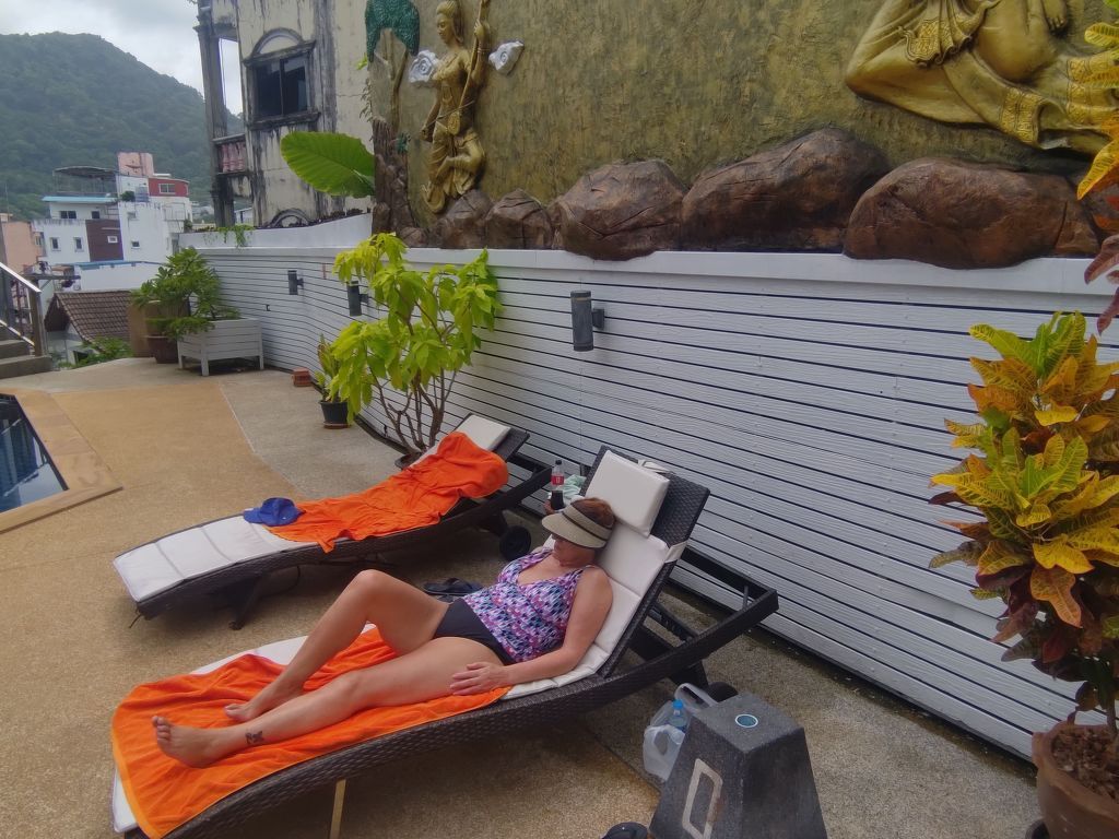 Wazzas Patong Apartment, Smart-TV und schnelles Wifi