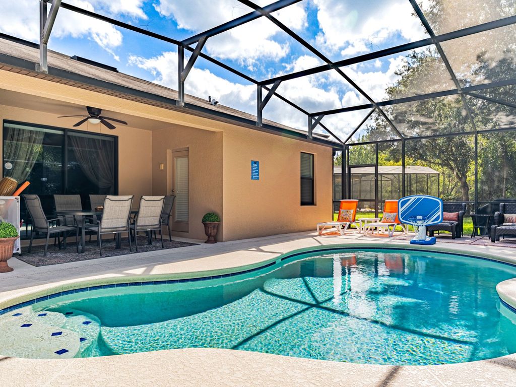 Cypress Pointe Villa mit privatem Pool bei Sonnenuntergang
