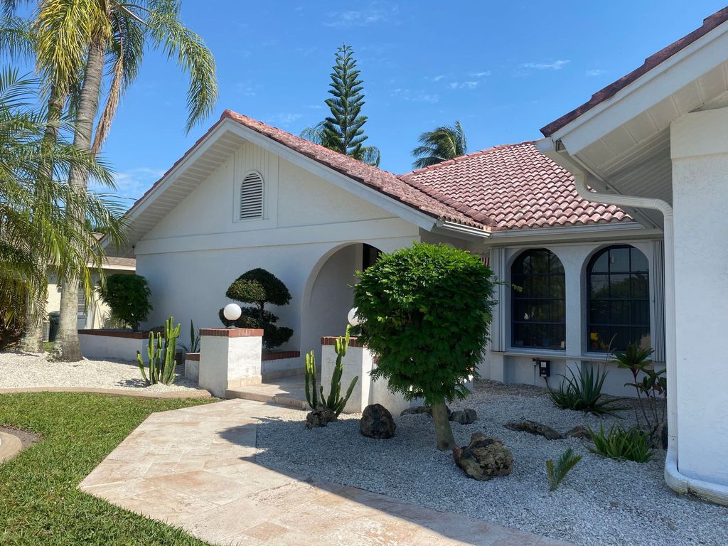 Villa mit viel Florida-Flair zum Verlieben