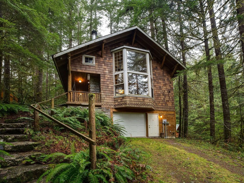 Gemütliche Hütte mit Whirlpool, Wi-Fi und Haustieren OK