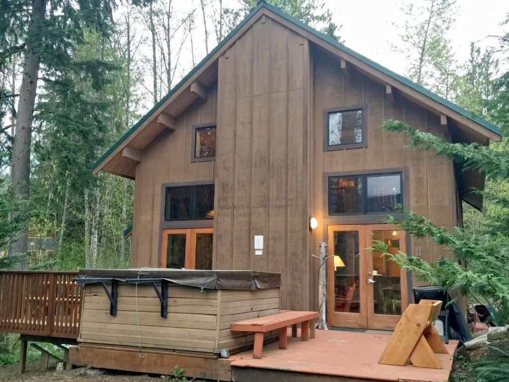 Gemütliche und rustikale Hütte mit Whirlpool und Haustieren OK