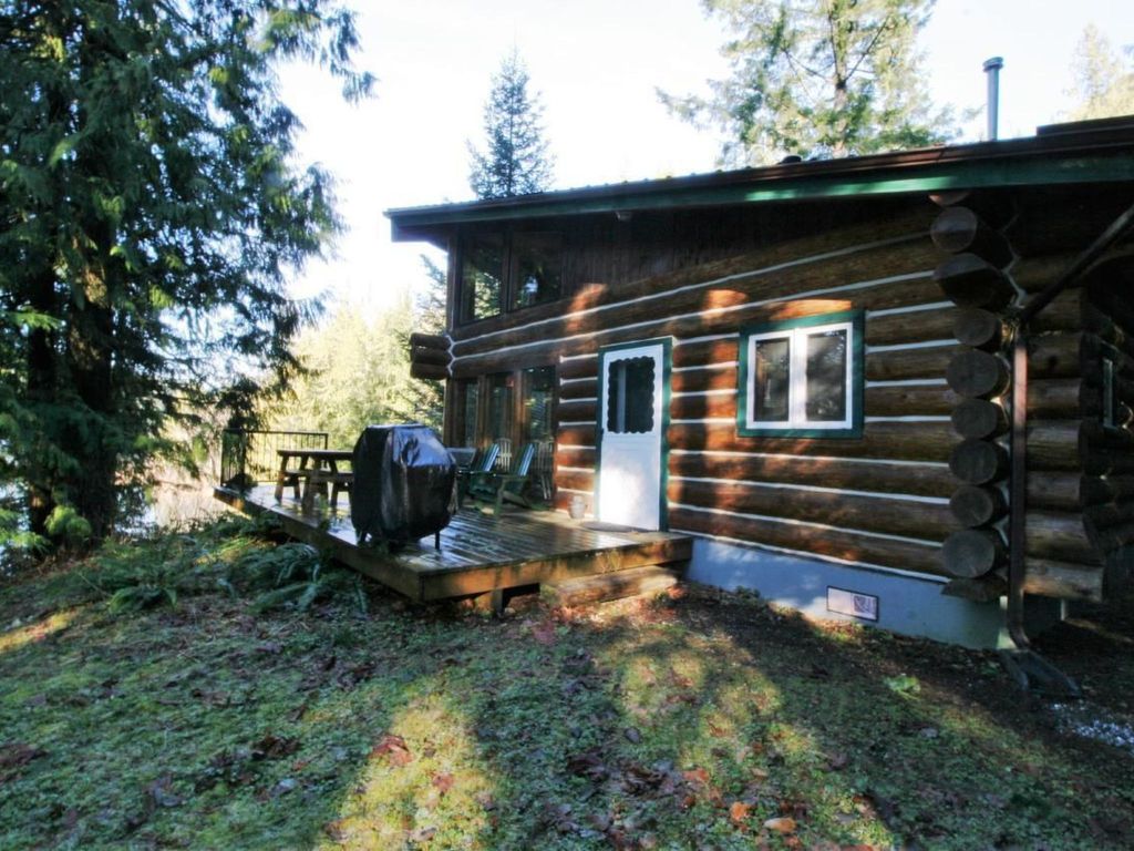 Lakeside Real Log Cabin mit privatem Dock, Haust