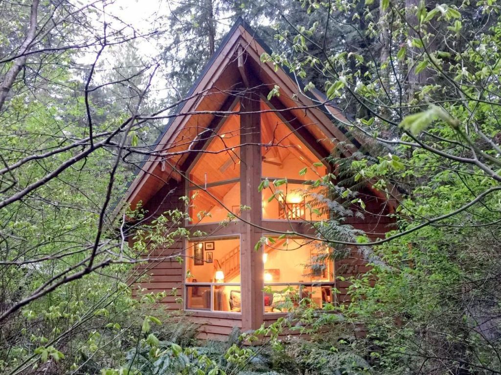 Gemütliche Zedernhütte mit Whirlpool
