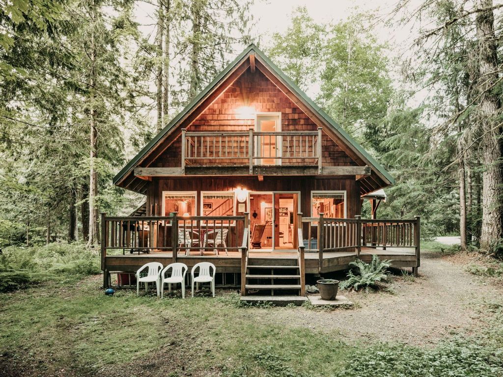 Hübsche Hütte mit Holzofen und haustierfreundlic