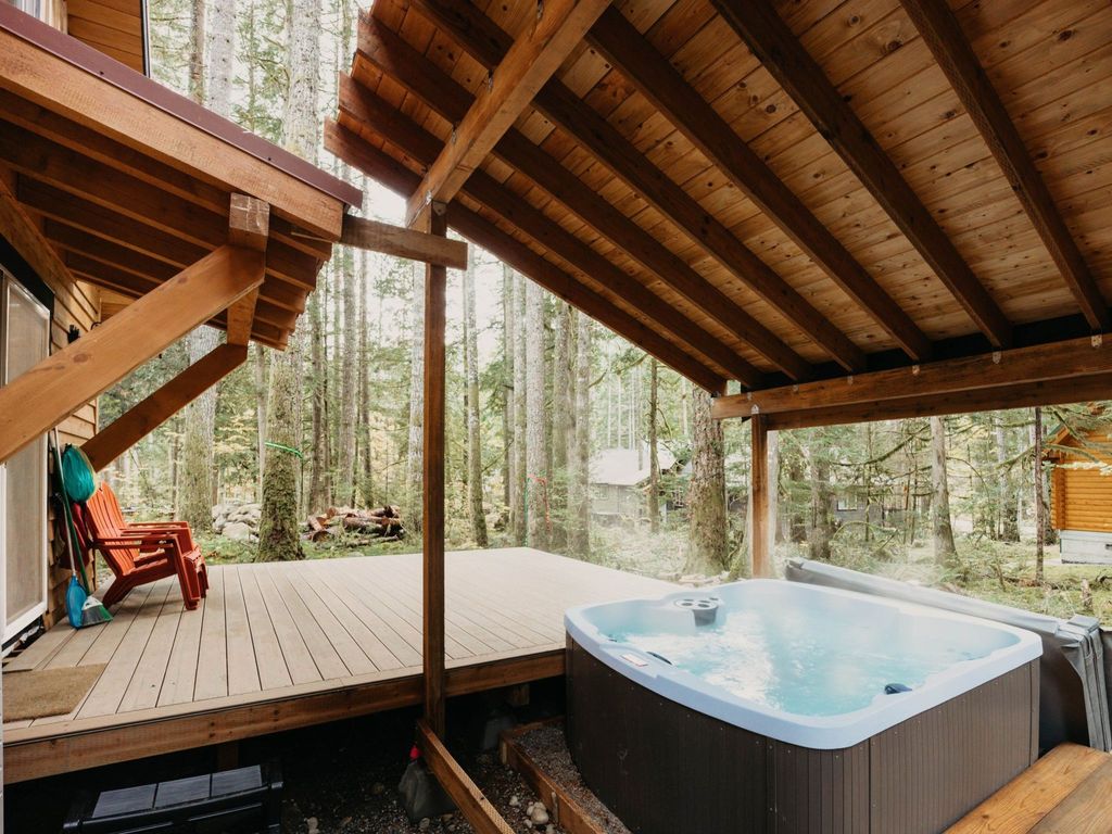Neues modernes rustikales Haus mit AC, Whirlpool
