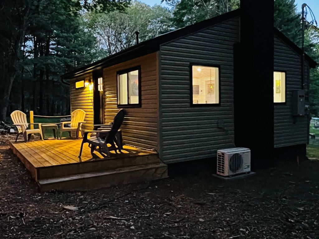 Schönes Haus in Sparrow Bush mit privatem Parkplatz und Bergblick