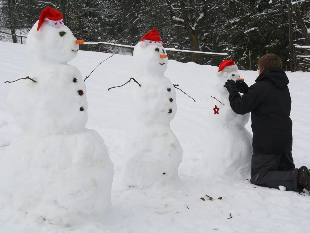 Schneemänner bauen