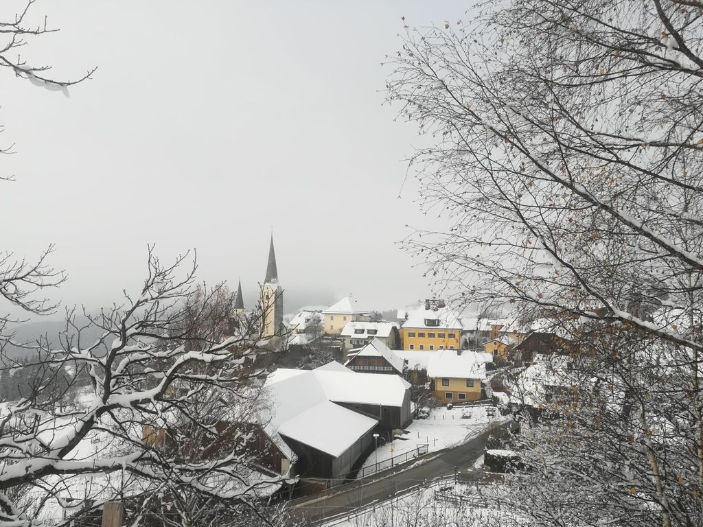 Sörg unter einer Schneedecke