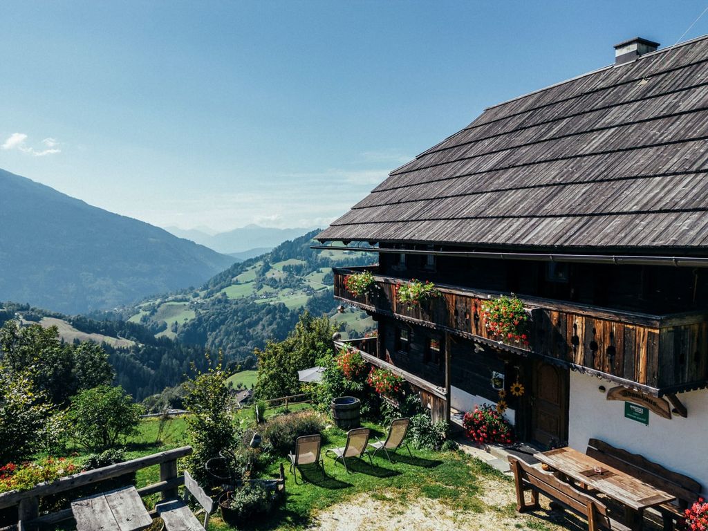 Adamhaus im Sommer