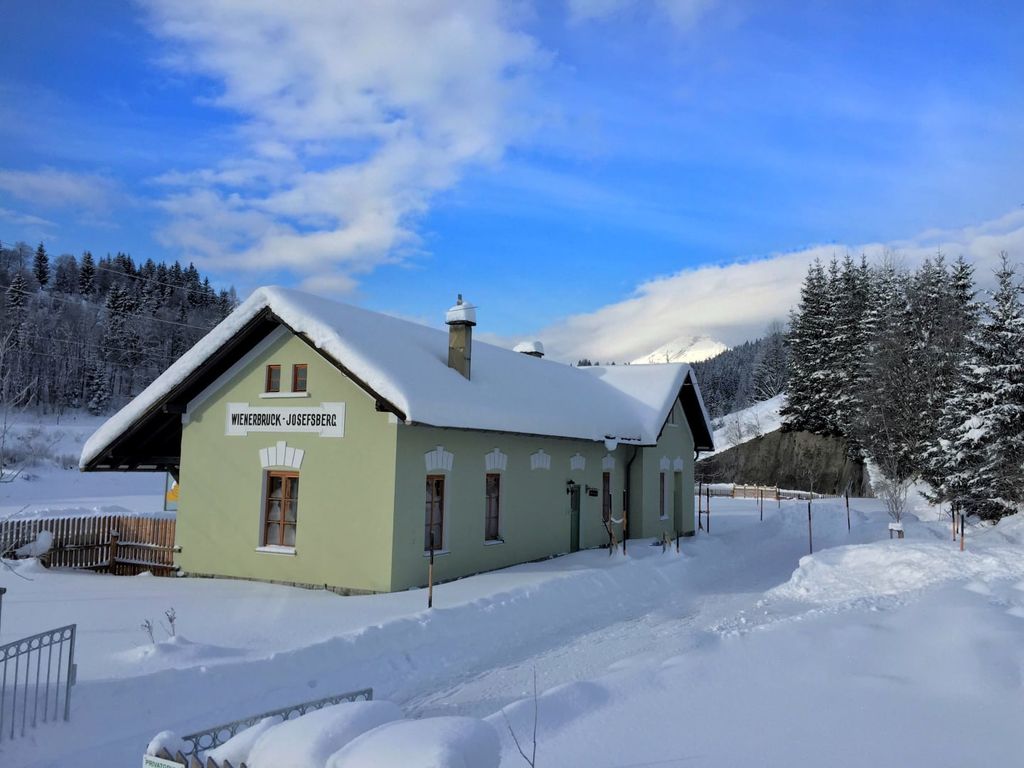 Bahnhof im Winter