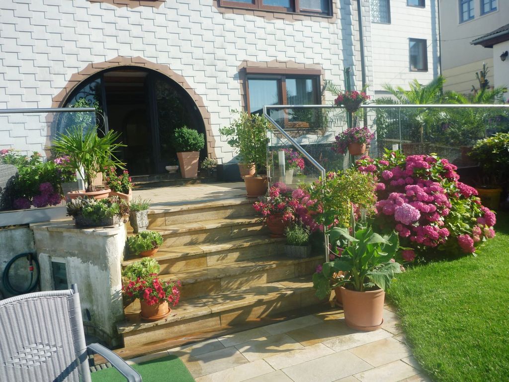Aufgang zu unserer Terrasse