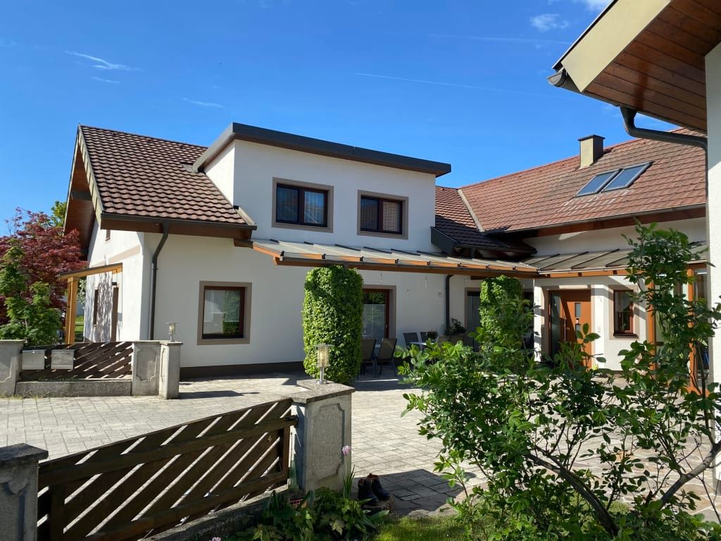 Privatzimmer & Ferienwohnungen Leeb