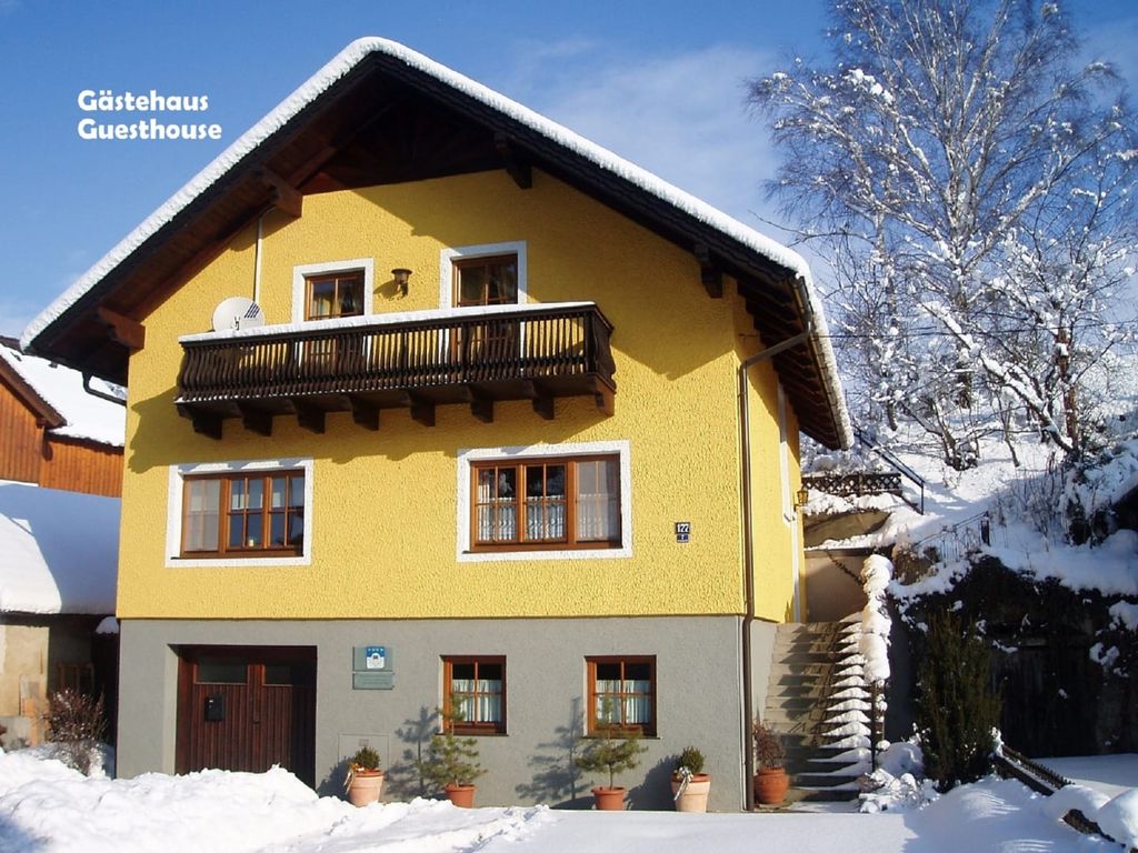 Gästehaus am Weinberg - Schlager