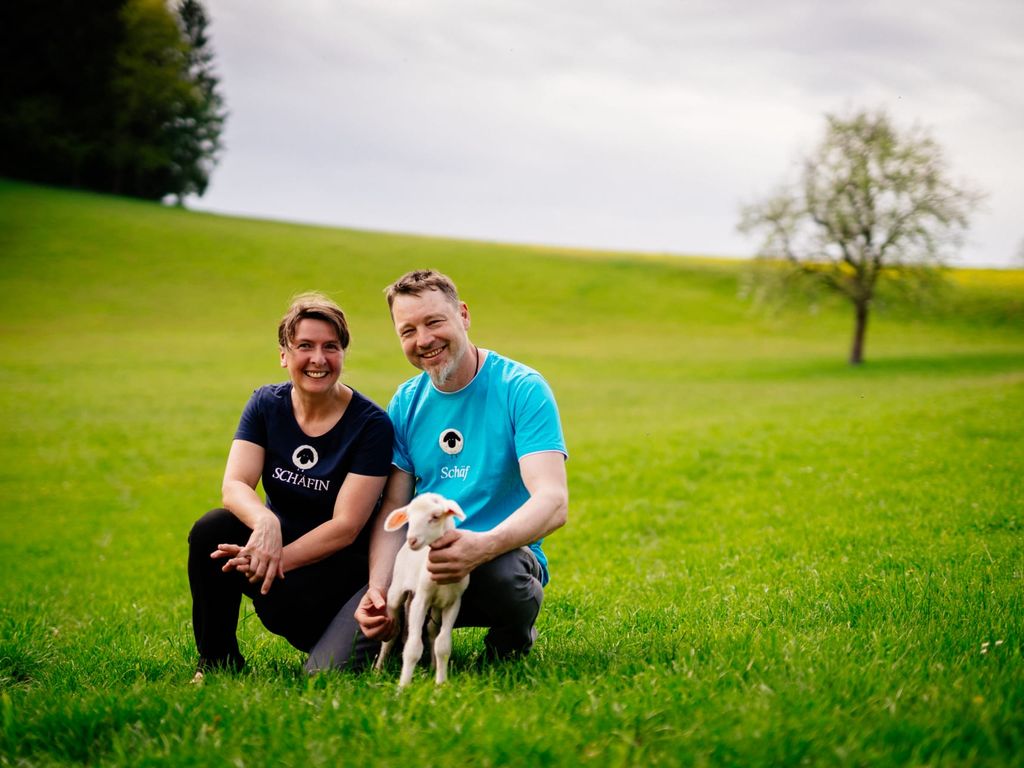 Manuela und Ernst Freudenthaler - die Gastgeber am Biohof Abraham© Gollner