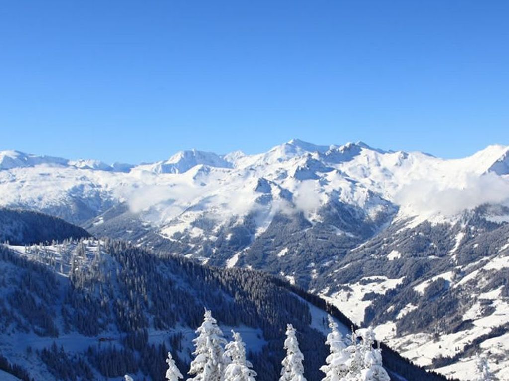 Großarler Bergpanorama im Winter