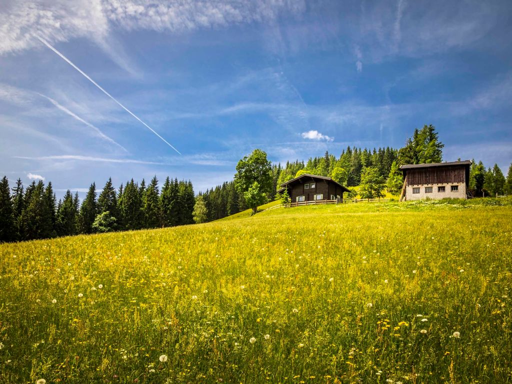 Helfer Alm mit Stallgebäude