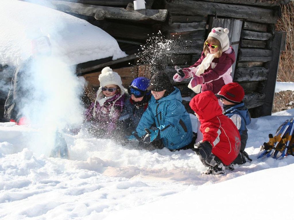 Kinder im Schnee