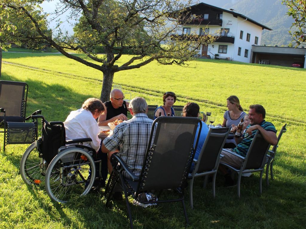 gemütliches Beisammensein im Garten
