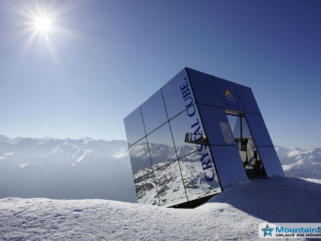 Crystal Cube