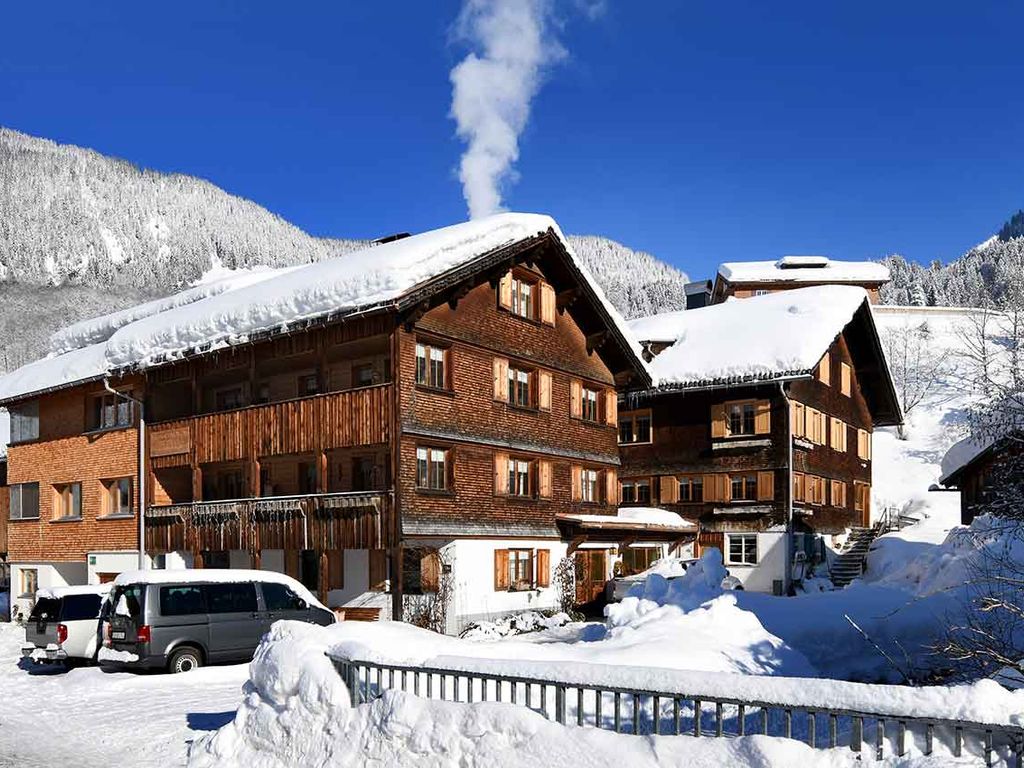 Unser idyllischer Haldenhof im Winter