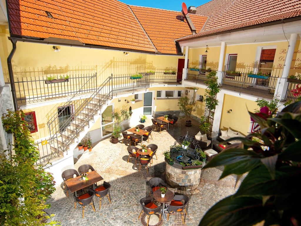 Arkadenhof