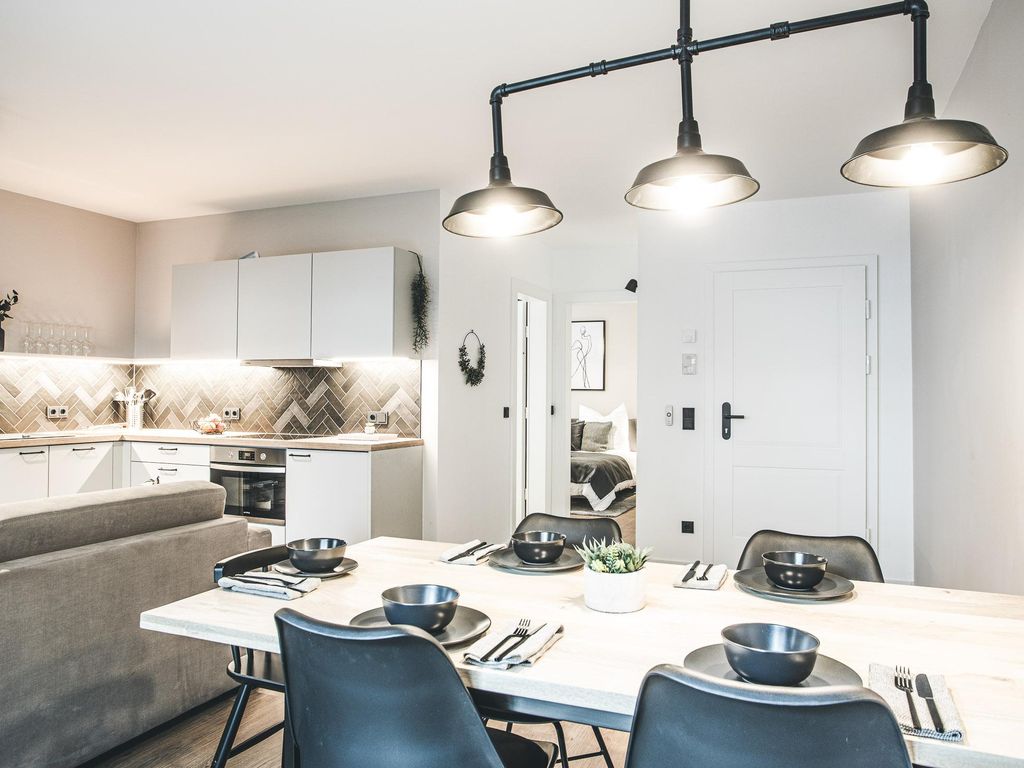 Oskar Apartments