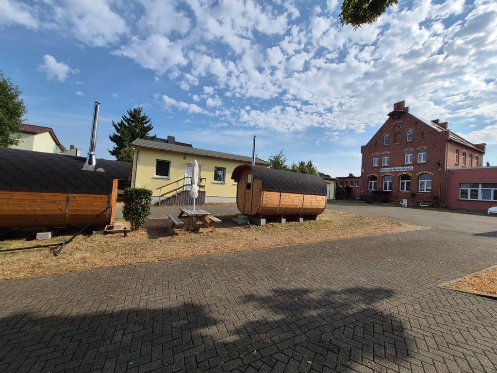 Camping im Fass