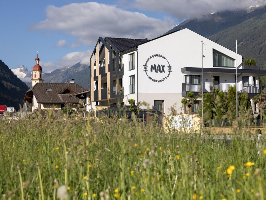 Max Mountain Apartments