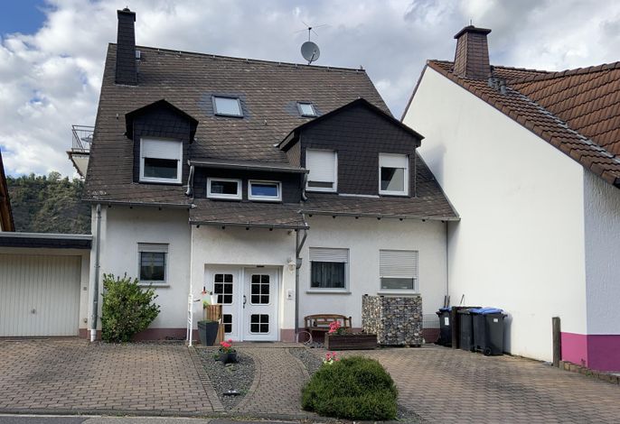 Ferienwohnung mit Terrasse & Pool