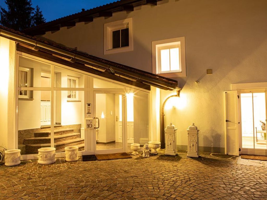 Villa 10