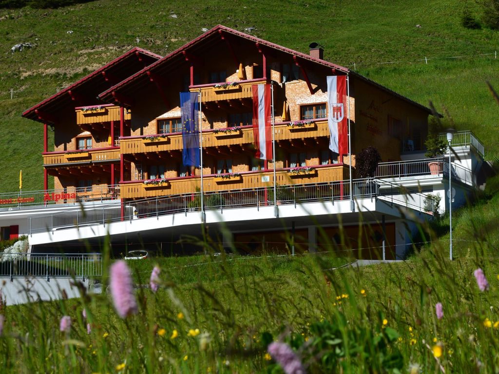 Hotel Garni Alpina