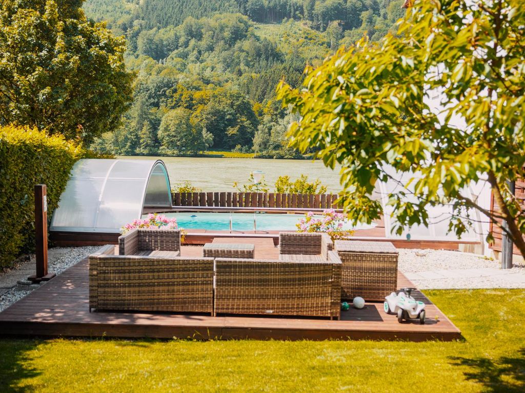 Bungalow Donaublick mit Pool und Garten