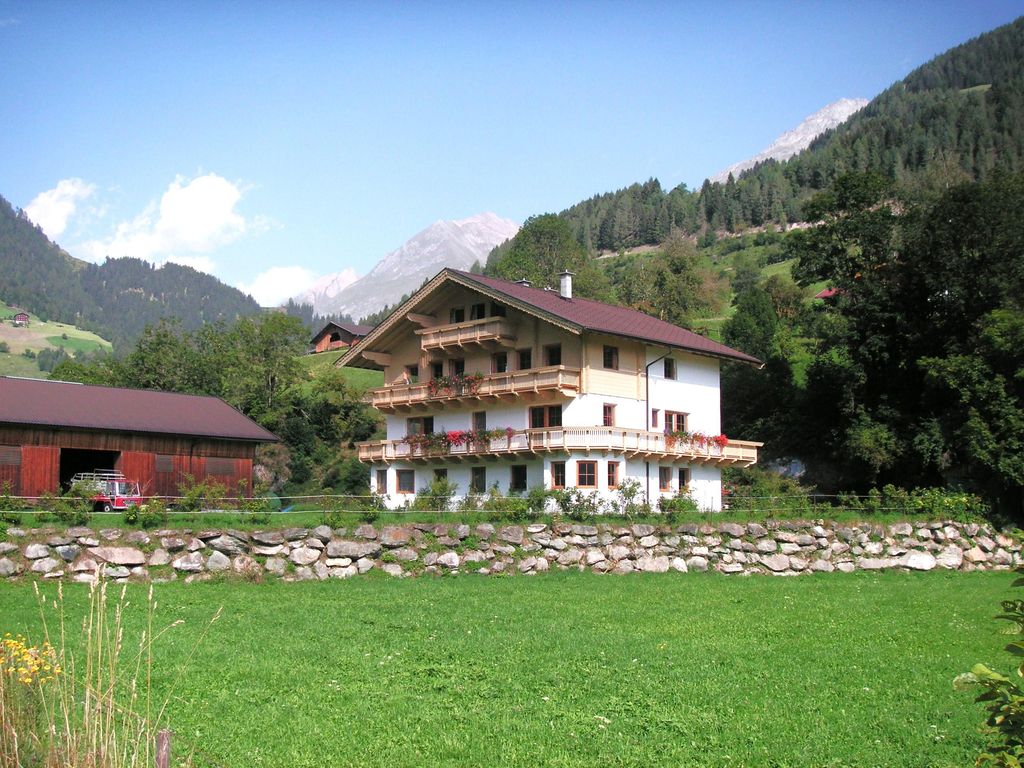 Santner alpine tauern living