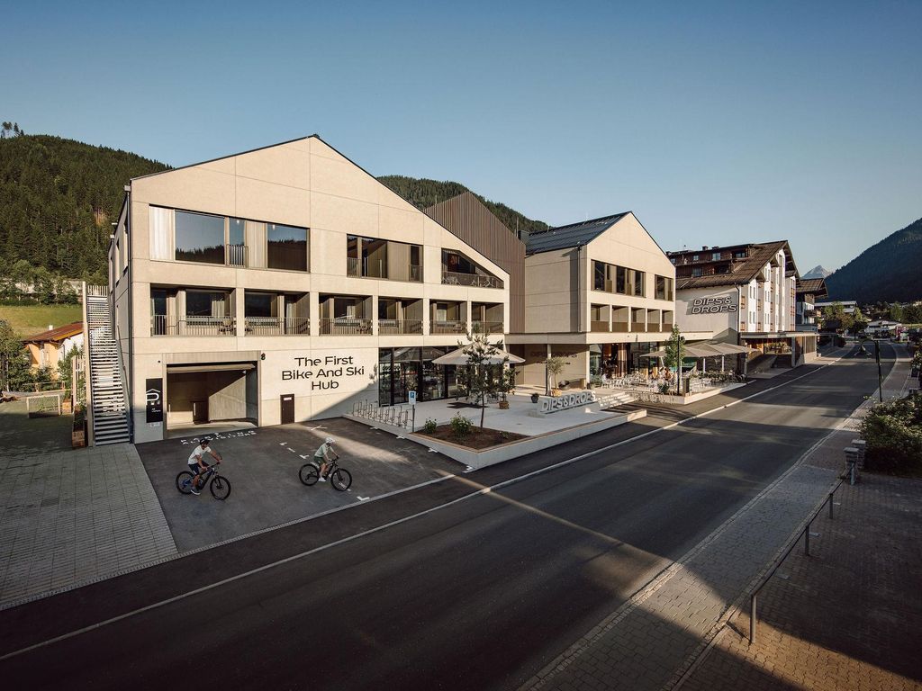 Dips&Drops - SUPERIOR HOTEL·SPORTS·SPA·RESTAURANTS