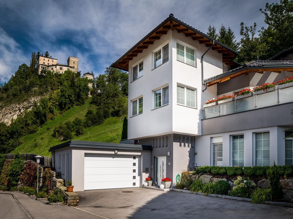 Appartement Schloss Weißensteinstraße