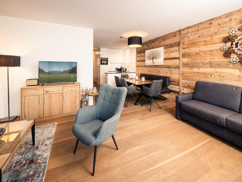 Bellevue Residences Top 1.2
