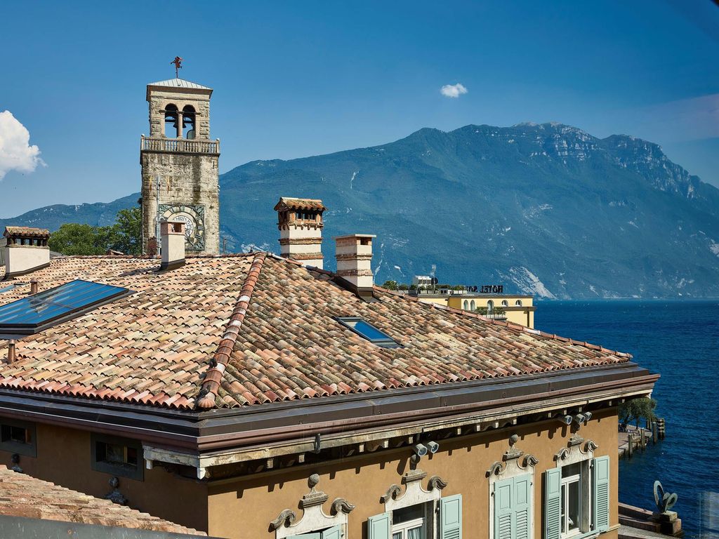AL LAGO APARTMENT