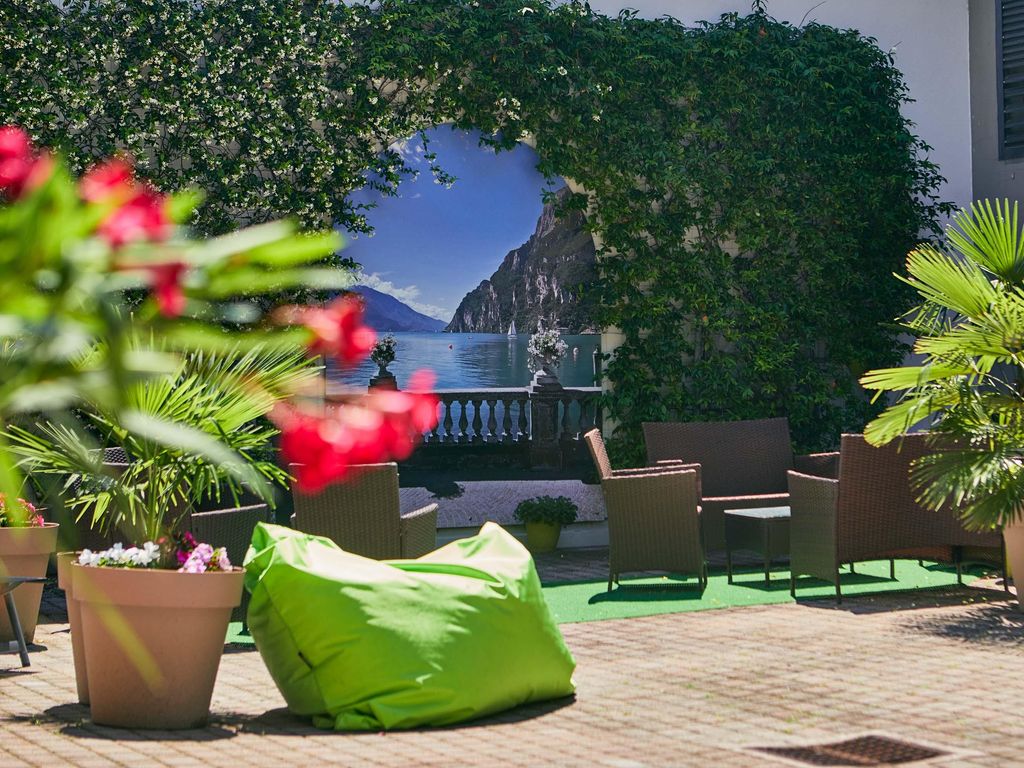 BELLA VILLA