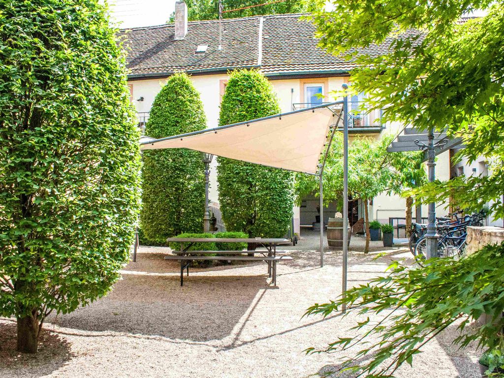 Haus Mandelblüte