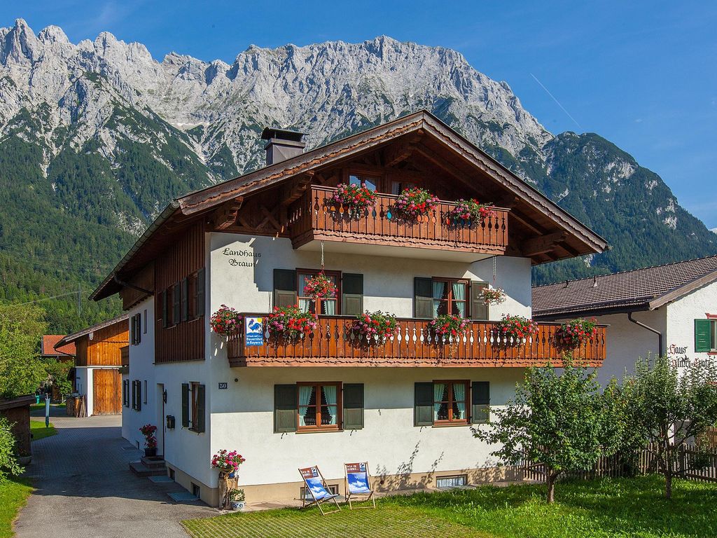 Braun, Landhaus