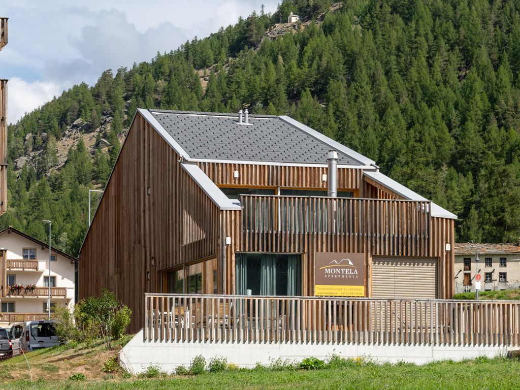Montela Pavillon - Holiday Stay