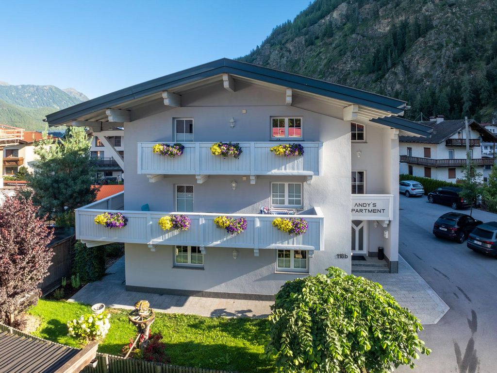 Andys Apartment